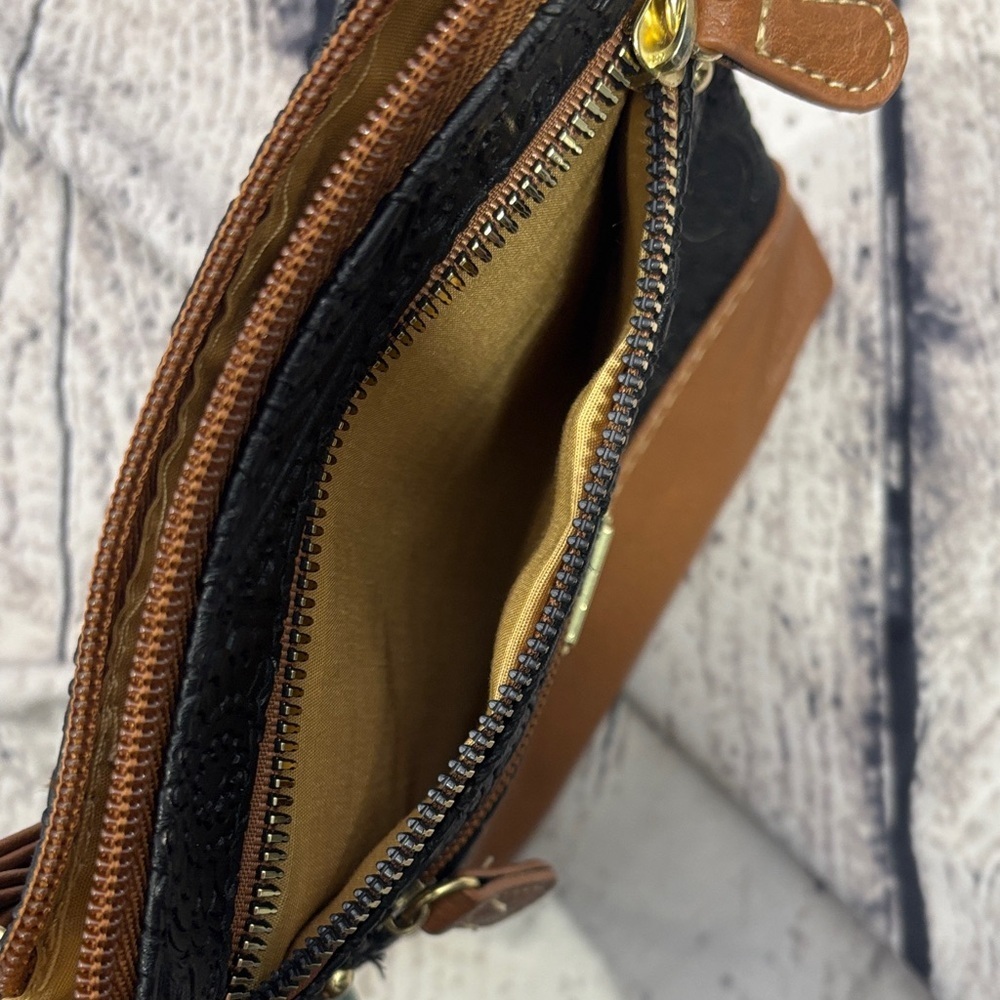 Stone & Co. Black and Tan Embossed Crossbody Bag - Picture 9 of 11